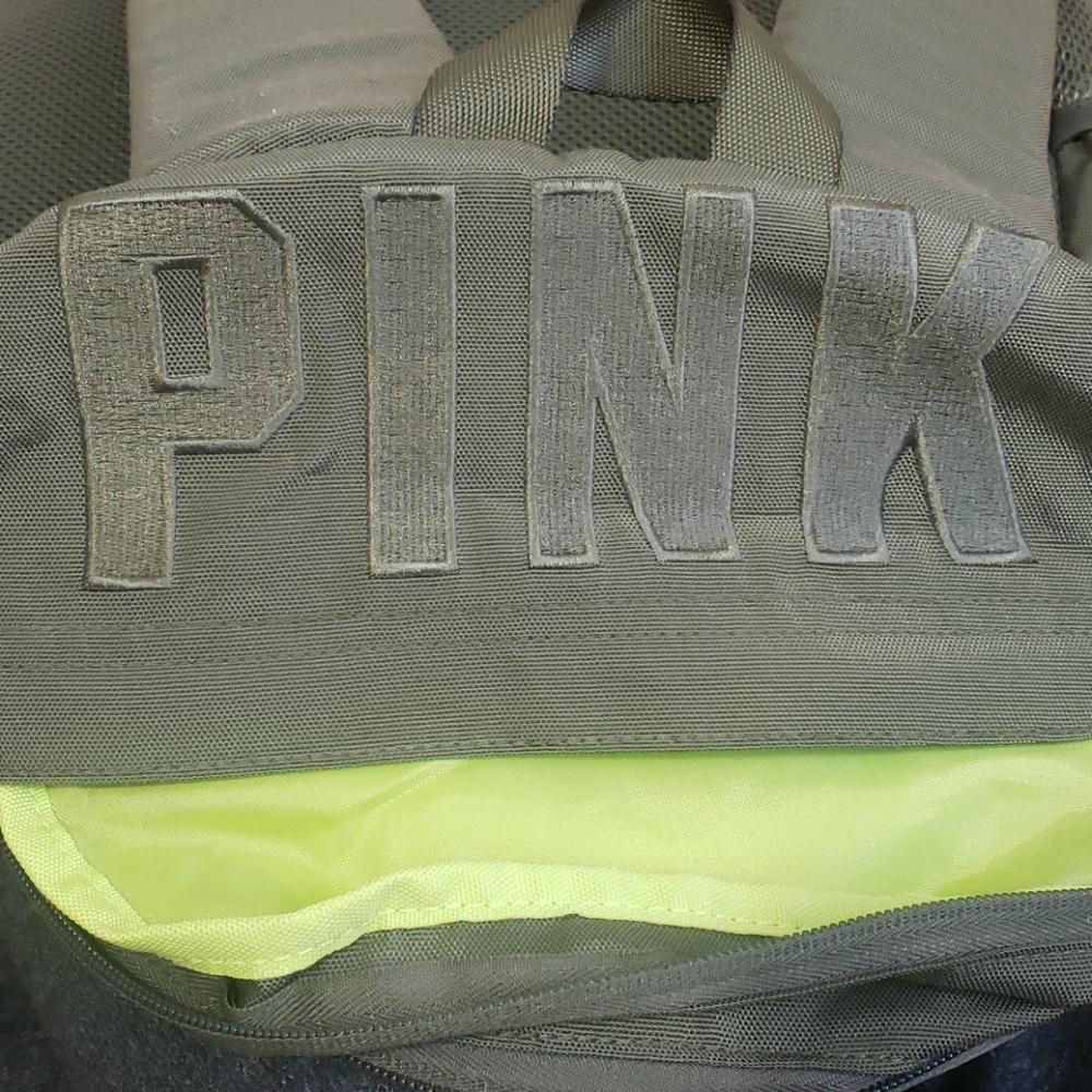 Backpack - Picture 6 of 6